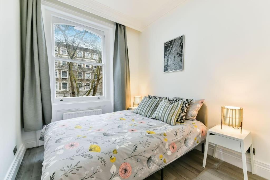 Knightsbridge Stylish Two Bedroom Apartment Londra Exterior foto