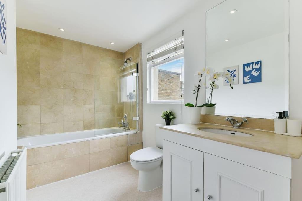 Knightsbridge Stylish Two Bedroom Apartment Londra Exterior foto