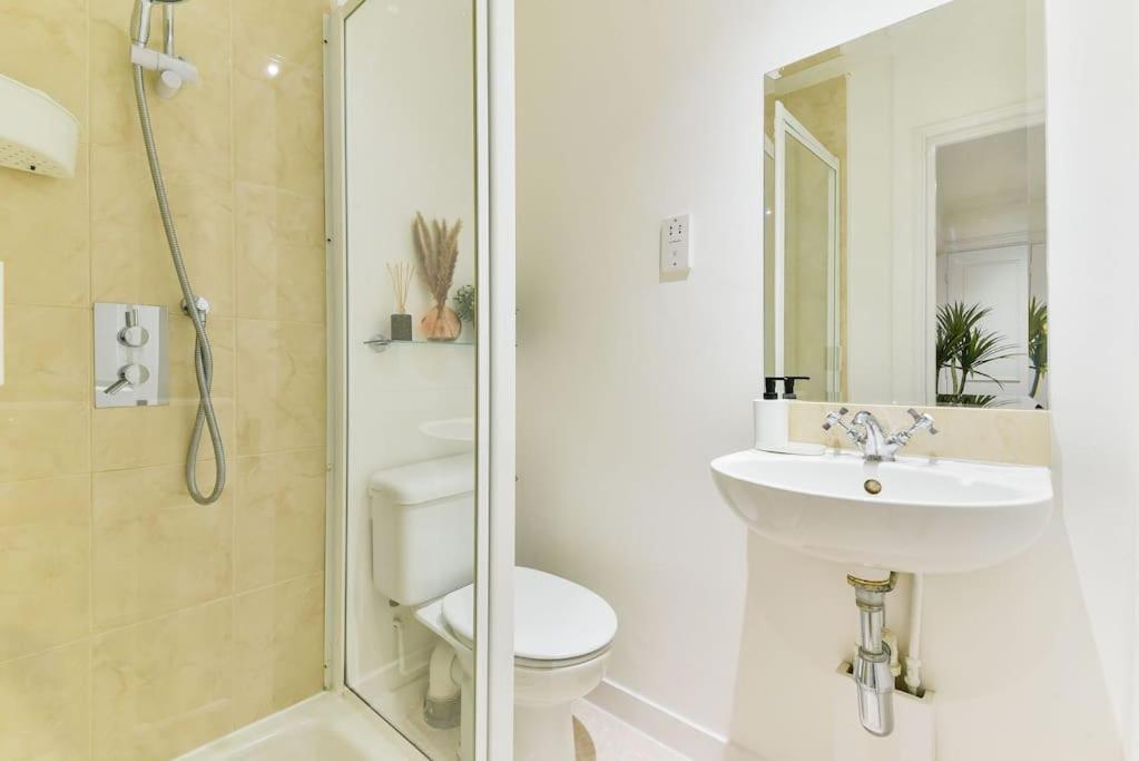 Knightsbridge Stylish Two Bedroom Apartment Londra Exterior foto